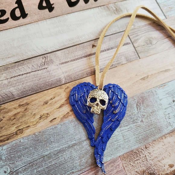 Skull Purse charm Heart Keychain, Keyring, Feather Keychain, Gift Idea for Her… - Picture 2 of 2